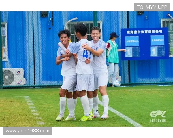 韩国裁判金希坤执法英博对海港日本裁判高崎航地主哨申花比赛